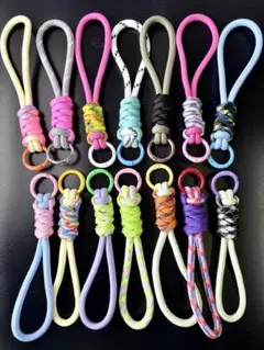 2個480円　パラコード キーホルダー カラビナ付き スマホストラップ チャーム