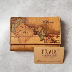 極美品✨プリマクラッセ　三つ折り財布　地図のサムネイル