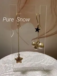 ハンドメイド パール と 星型チャーム の ゴールドフック ピアス