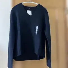 UNIQLO 3Dコットン　リラックスVネックセーター