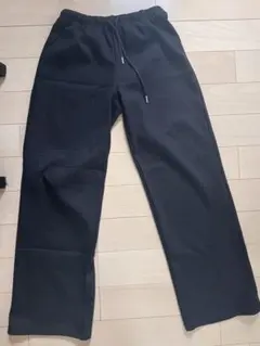 ブラック スウェットパンツ