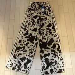 adidas カウ柄 カジュアルパンツ 160サイズ