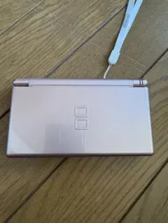 Nintendo DS lite メタリックロゼ