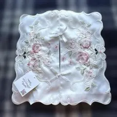 【新品未使用】花柄刺繍 ティッシュボックスカバー