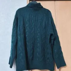 GU グリーンニットタートルネックセーター　美品