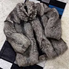 2025年最新】シルバー フォックス 毛皮 コートの人気アイテム - メルカリ