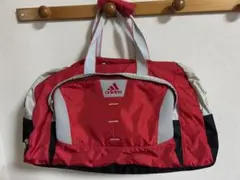 アディダス　ショルダー付きナイロンバック