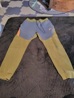 モ*ル様 Nike ジョガーパンツ オリーブグリーン/ネイビー