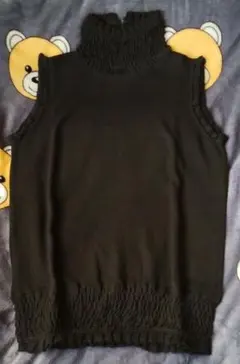 ブラック タートルネック ノースリーブ