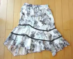 LEST ROSE レストローズ スモーキーフラワー アシメスカートのサムネイル