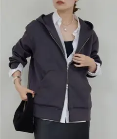 定価2.3万【美品】GALLARDAGALANTEダンボールパーカーのサムネイル