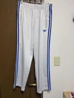 adidas トラックパンツ　Lサイズのサムネイル