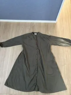 ビームスハート　長袖シャツワンピース カーキ