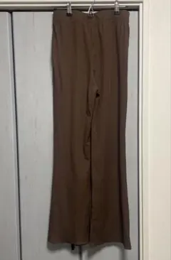 GU リブフレアパンツ