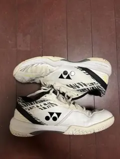 ヨネックス バドミントンシューズ パワークッション65Z 桃田選手専用モデル