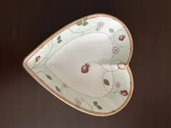 ウェッジウッド　ワイルドストロベリー　ハート型プレート　未使用のサムネイル