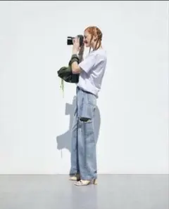 MOUSSY ストレートデニム ライトブルー ダメージ加工