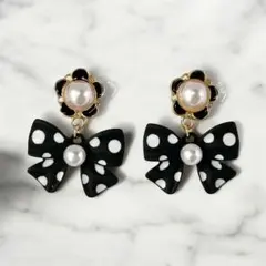 【新品・未使用】【送料無料】ドットリボンピアス　揺れるリボン　可愛い　黒　花