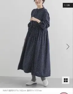 URBAN RESEARCH DOORS ドット柄ワンピース ネイビー