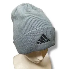 と*ん様 adidas パフォーマンスロゴ刺繍 グレー ニット帽 ビーニー アデ