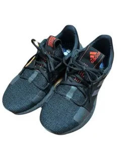 ADIDAS BOOSTスニーカー