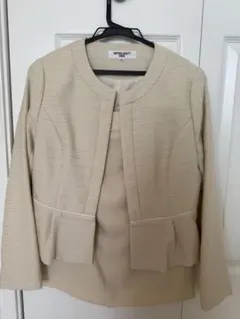 ナチュラルビューティーベーシック　Sサイズ　セレモニースーツ　２点セット