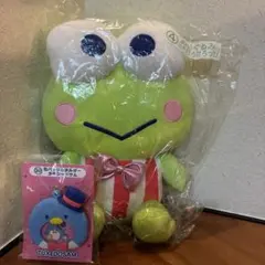 1番くじ　はぴだんぶい けろけろけろっぴぬいぐるみ＆ タキシードサム缶バッジ