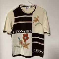 LEONARD SPORT 半袖ニット 花柄 ビーズ 刺繍 ロゴ入り　40のサムネイル