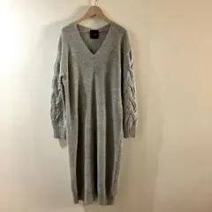 アーバンリサーチ　Rosso グレー Vネックニットワンピース