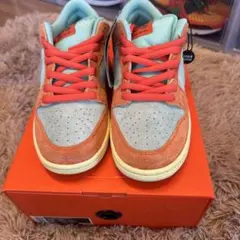 Nike SB Dunk Low Orange and Emerald Rise
