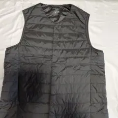 UNIQLO WARM PADDED ベスト グレーLサイズのサムネイル