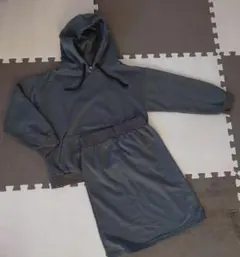 CECIL McBEE フード付きスカートセットアップ グリーン系