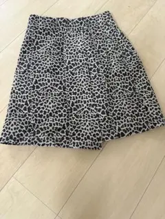 ほぼ新品 ヒョウ柄タイトスカート Mサイズ INGNI レディース