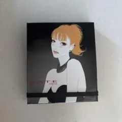 KATE アイシャドウパレット