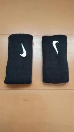 NIKE リストバンド ブラック 2個セットのサムネイル