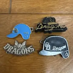 ドラゴンズ バッジ 4個セット