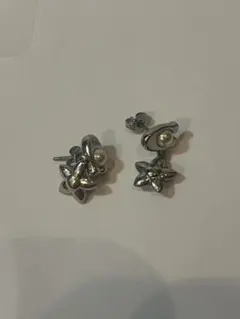 agete アガット フラワーモチーフ ピアス - メルカリ