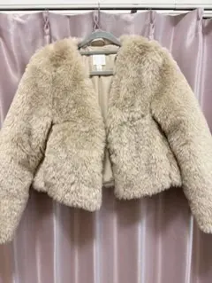 H&M ベージュ 毛皮・ファーコート XS 結婚式のサムネイル
