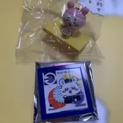 ちいかわ　松屋　カニちゃん　古本屋　モモンガ　フィギュア＆パズルセット