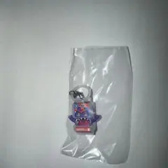 モンスター風カプセルトイキーホルダー