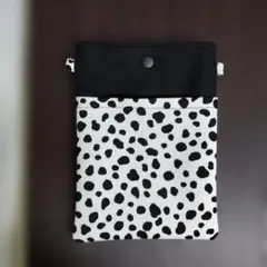ダルメシアン柄　ハンドメイドのスマホショルダーバッグ　ぺたんこマチ無し　Dカン