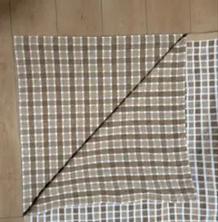 ベージュ系 チェック柄 生地