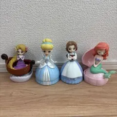 ディズニープリンセス　ガチャガチャ　フィギュア