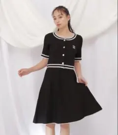【本日限定最終値下げ】匿名配送美品 ミニケーブルショート丈ニットアップ JILLのサムネイル
