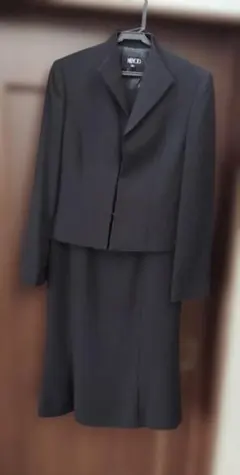 MENOD ブラックフォーマルワンピーススーツ