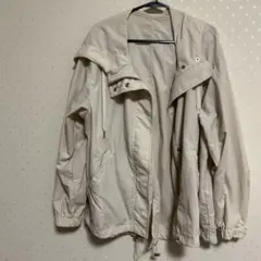 ベージュ フード付き マウンテンパーカー