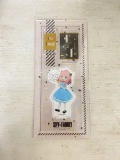 スパイファミリー　アクリルスタンド　アーニャ