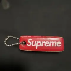 Supreme ロゴ キーホルダー 赤　パフ