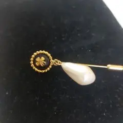 CHANELエレガントなゴールドの真珠ブローチ