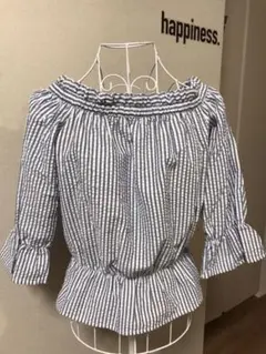 新品♡ cheekリバーシブルリボンフリルトップス♡のサムネイル
